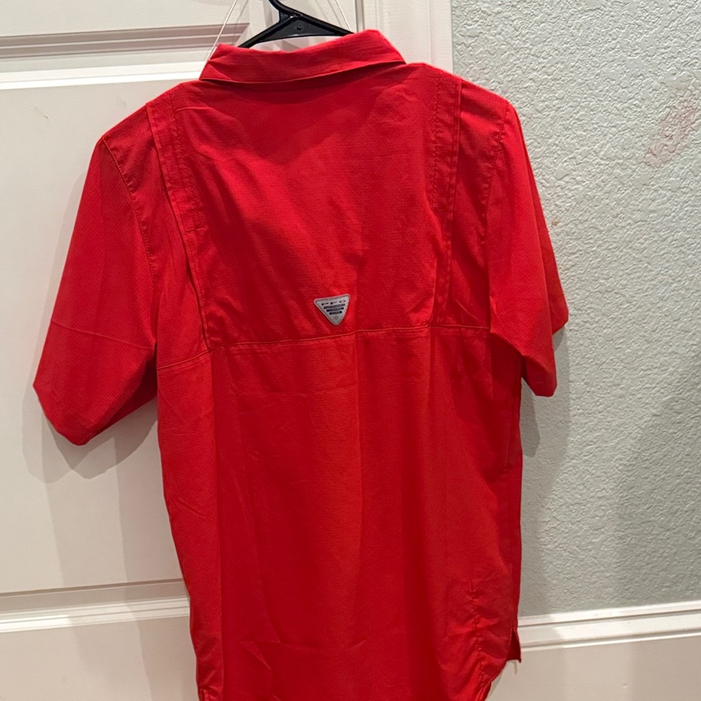 Columbia Boys Vibrant Red Casual Shirt - Picture 3 of 3